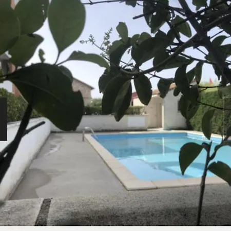 Confort Piscine 5 Minutes De La *